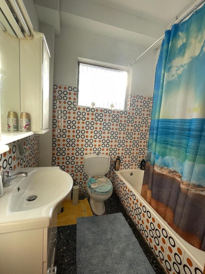 Spacious Apartment With Balconies, Ac, King Bed, Near Dt And Transports Atény Exteriér fotografie
